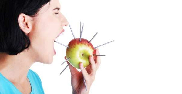 Difficulty in swallowing - 12th early stage sign and symptom of stomach cancer