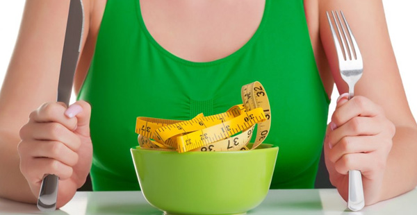 Feeling full quickly or Loss of Appetite -3rd Early sign and symptoms of stomach cancer 