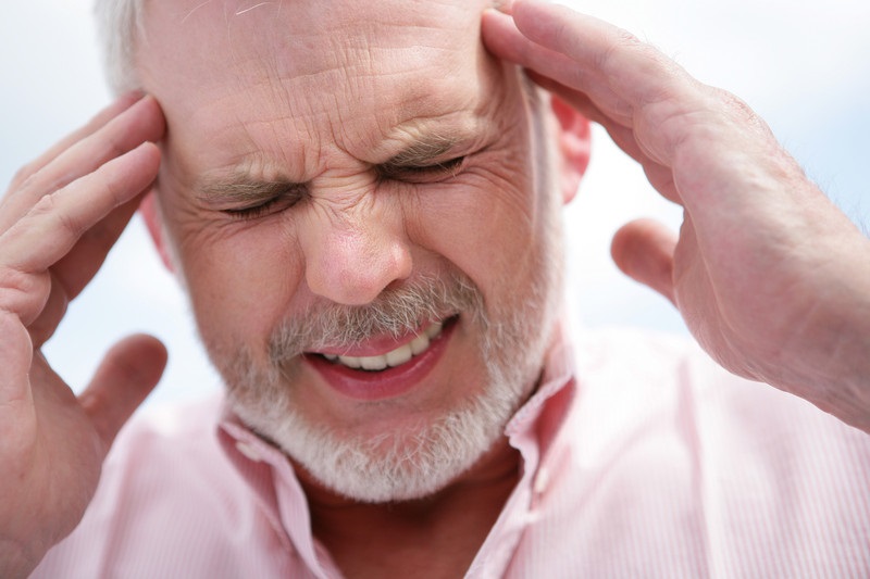 7th Early Stage sign and symptom of lung cancer - headache